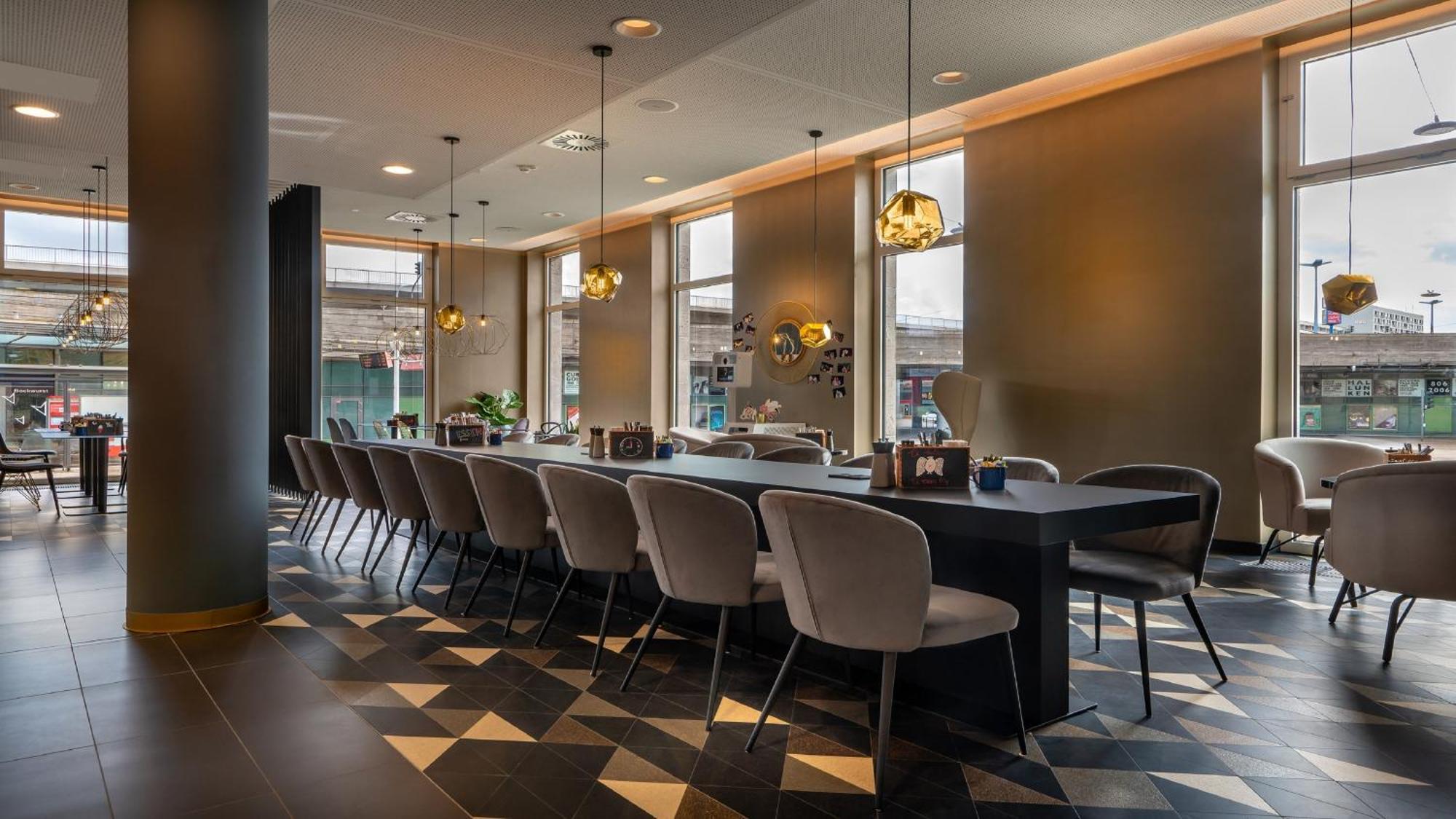 Holiday Inn - The Niu, Ridge Halle Central Station By Ihg Exterior foto