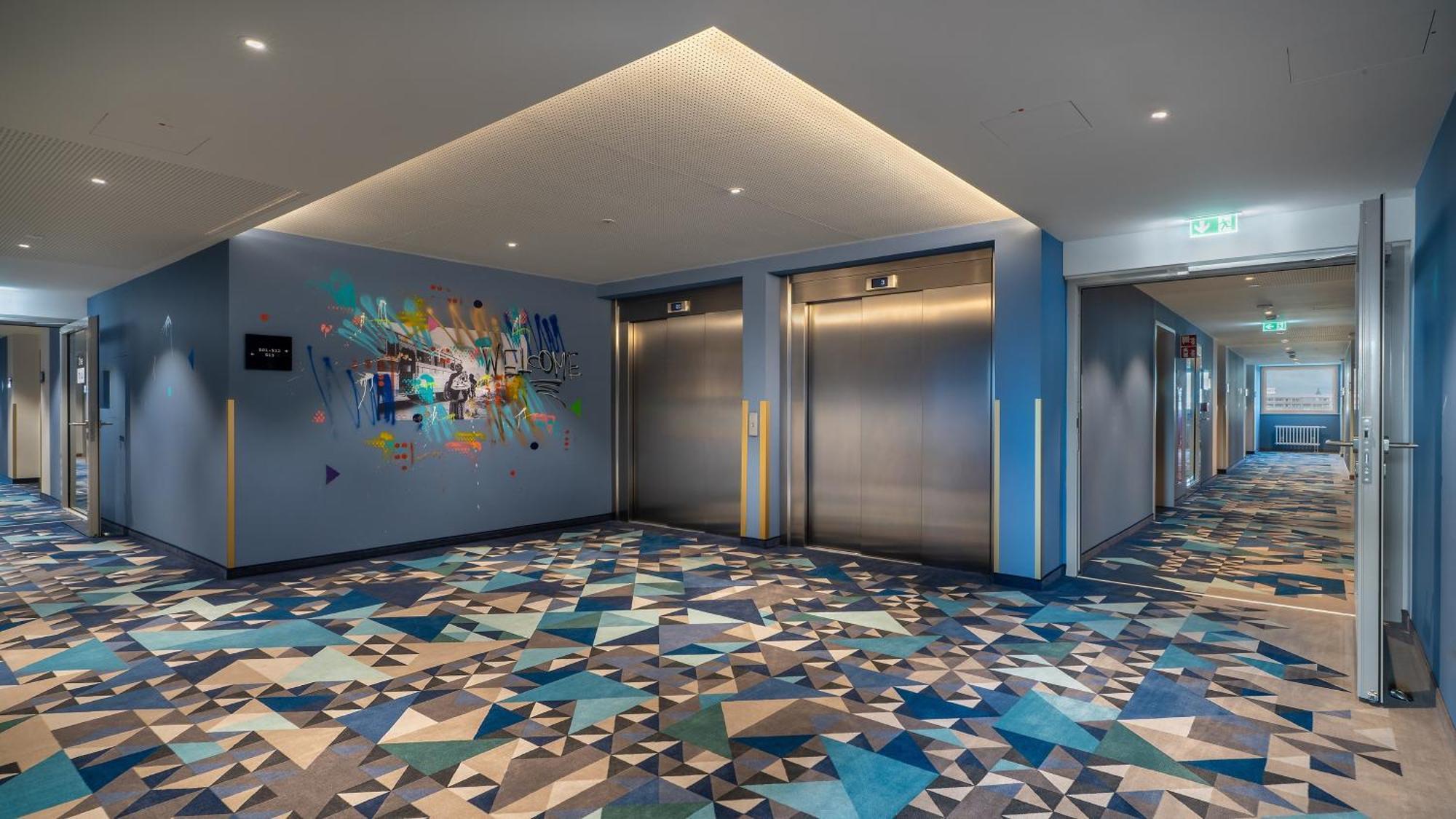Holiday Inn - The Niu, Ridge Halle Central Station By Ihg Exterior foto